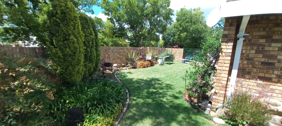 To Let 3 Bedroom Property for Rent in La Provance Free State